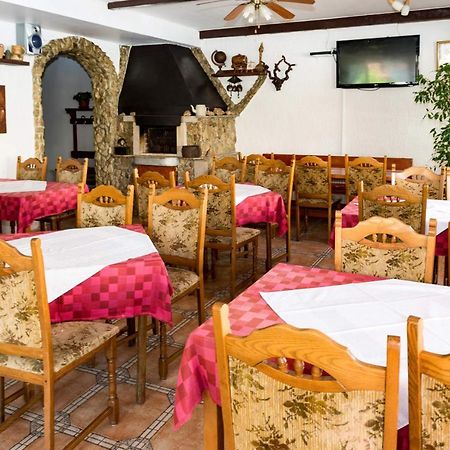 Bed And Breakfast Taverna Miskovic 파그 외부 사진